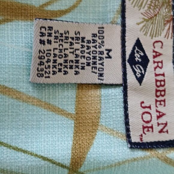 Caribbean Joe Womens Hawaiian Cropped Shirt- Tie Knot Crystal Blue-Floral MEDIUM - Picture 9 of 16